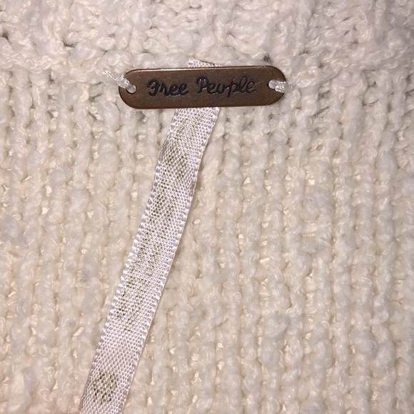 FREE PEOPLE Cross My Heart Distressed Sweater XS - Picture 7 of 9